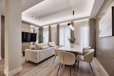 Lujoso piso exterior reformado con terraza privada en Conde de Peñalver en Salamanca 2179/VIV