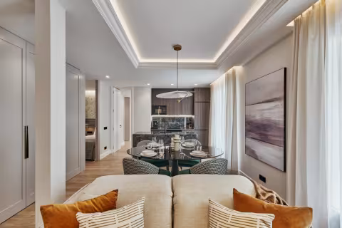 Elegante piso con amplio balcón y luz natural en Velázquez 2184/VIV
