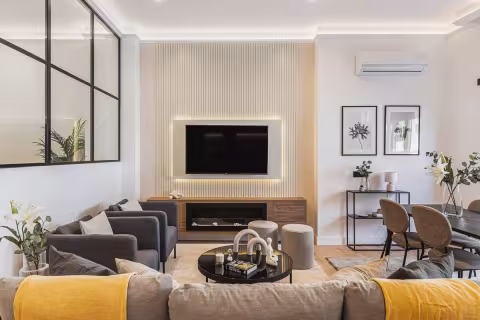 Tres viviendas reformadas de 76 m² en planta baja en Legazpi – 2498