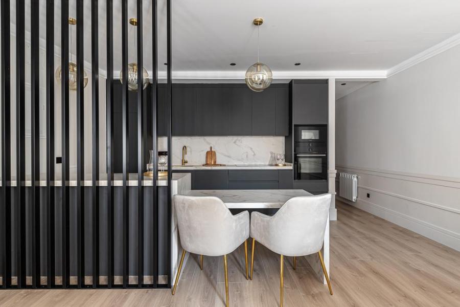Piso reformado en venta en Génova, Almagro – 165 m² con 2 habitaciones” 1942/VIV