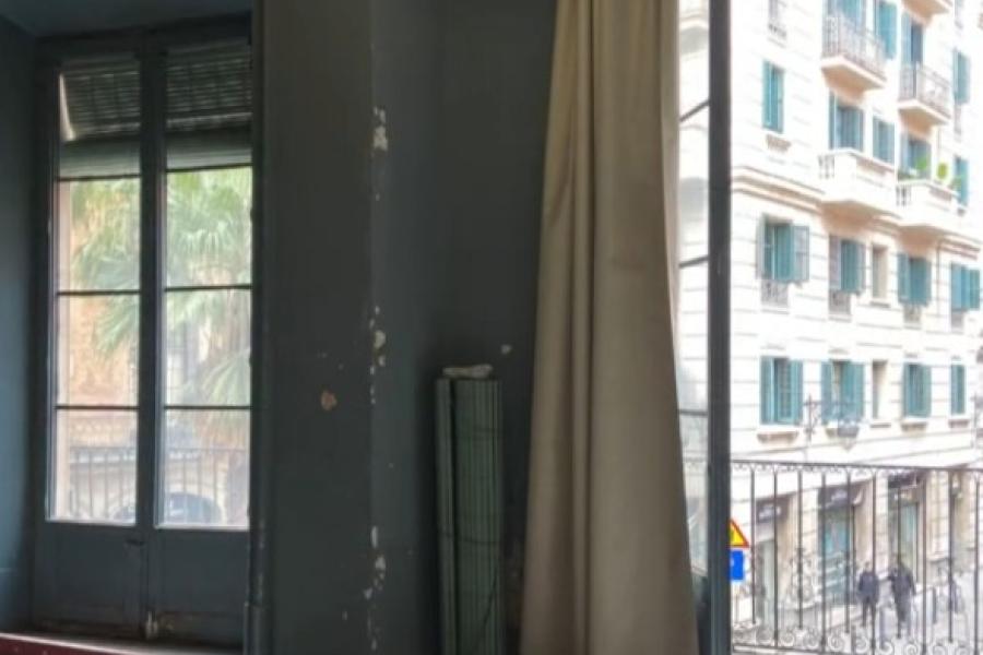 Dos lofts con vistas al Palau de la Música en edificio histórico del centro de Barcelona – 2046