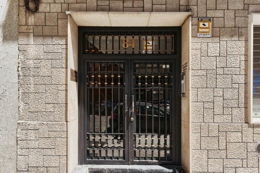 Exclusivo piso exterior reformado con terraza privada en Cardenal Cisneros en Chamberí-Trafalgar 2183/VIV