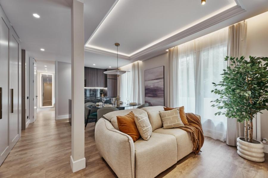 Vivienda reformada de 3 dormitorios en calle Velázquez, Barrio de Salamanca – 2447