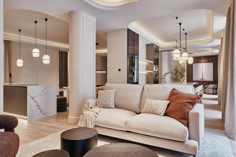 Vivienda de lujo en finca clásica con 3 suites y salón triple ambiente – 2449