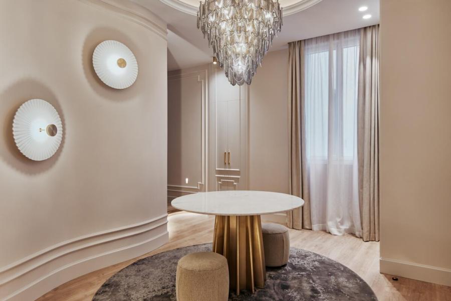 Vivienda de lujo en finca clásica con 3 suites y salón triple ambiente – 2449