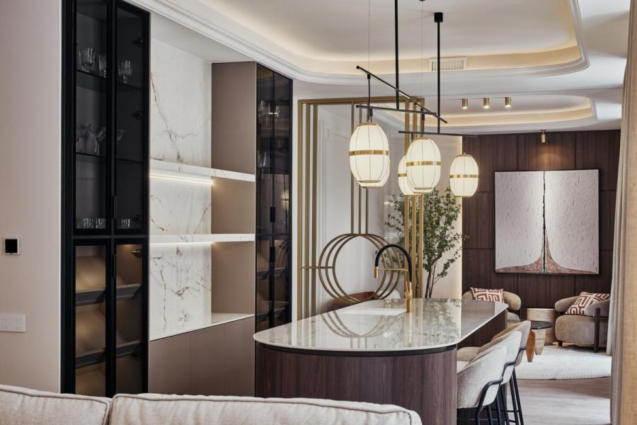 Vivienda de lujo en finca clásica con 3 suites y salón triple ambiente – 2449
