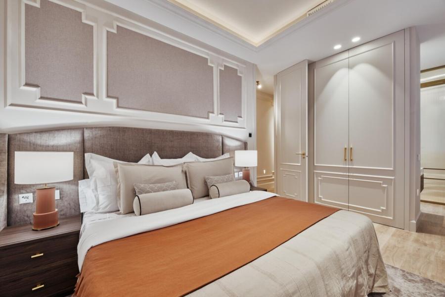 Vivienda de lujo en finca clásica con 3 suites y salón triple ambiente – 2449
