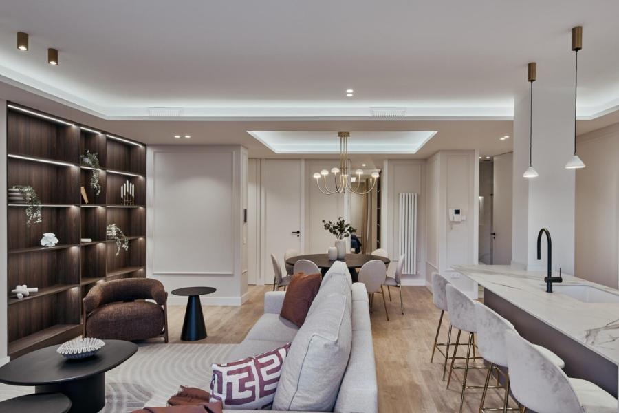 Vivienda exterior reformada con terraza y garaje en Retiro–Jerónimos – 2451