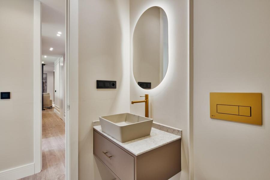 Vivienda reformada con terraza y garaje en Alcántara 11, Goya – Barrio de Salamanca – 2453