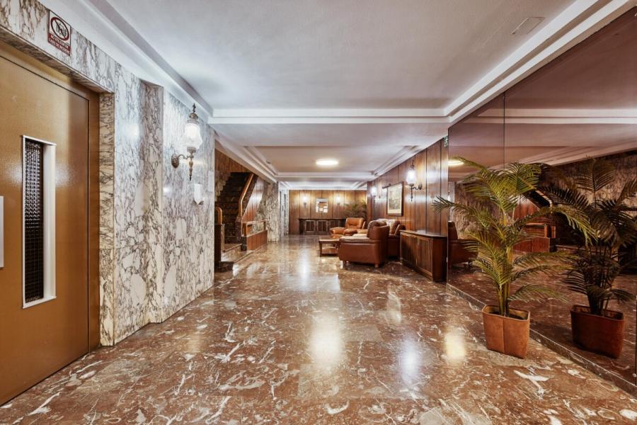 Vivienda reformada con terraza y garaje en Alcántara 11, Goya – Barrio de Salamanca – 2453