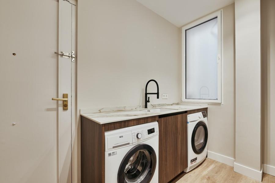 Vivienda exterior reformada de 145 m² en Duque de Sesto, Barrio de Salamanca – 2456