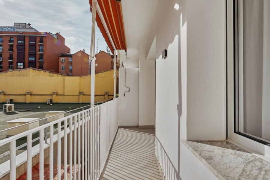 Vivienda reformada de 160 m² en Ayala 110, Lista – 2461