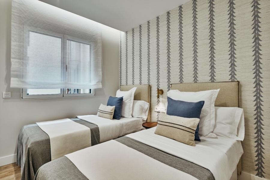 Vivienda exterior reformada de 123 m² en calle Alcalá – 2463