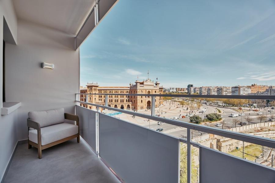 Vivienda exterior reformada de 123 m² en calle Alcalá – 2463