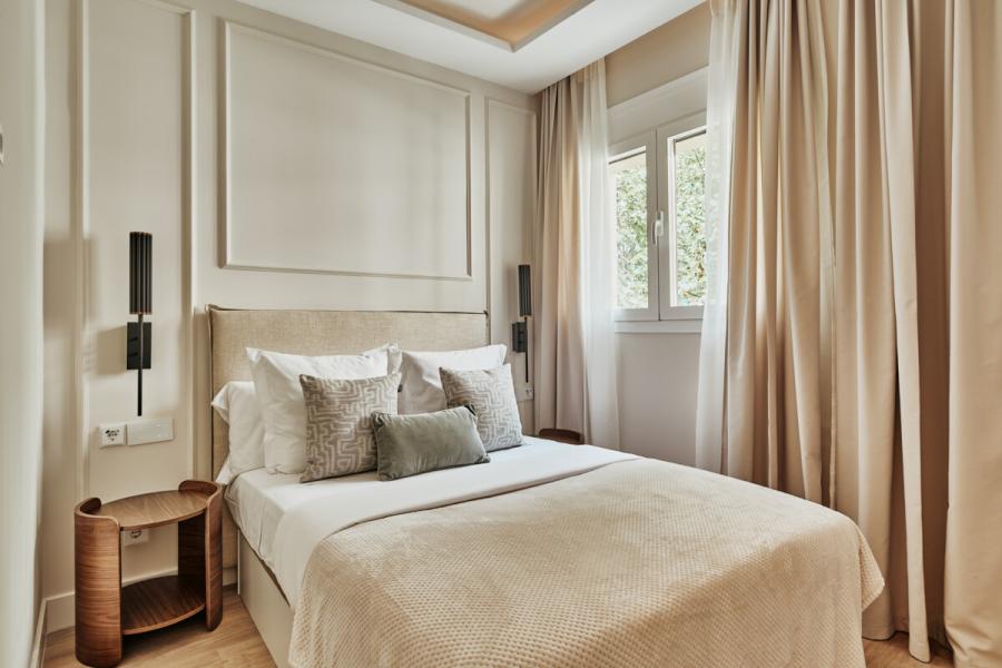 Vivienda exterior reformada con terrazas en Goya – 2467