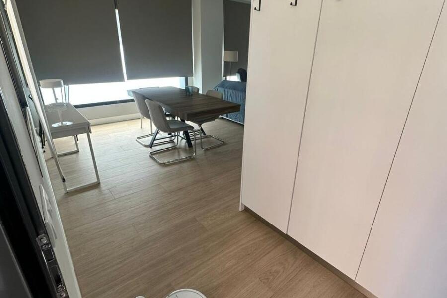 Vivienda reformada de 91 m² en planta baja con acceso independiente junto a Plaza de Castilla – 2489