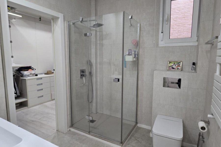 Vivienda reformada en Hermosilla 86 con despacho y vestidor 2311VIV