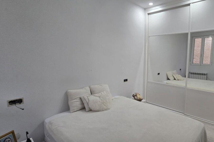 Vivienda reformada en Hermosilla 86 con despacho y vestidor 2311VIV
