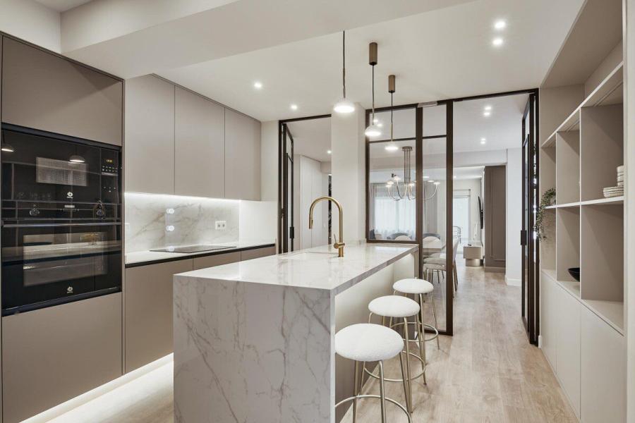 Elegancia contemporánea con terraza y vistas abiertas en el corazón de Madrid 2172VIV