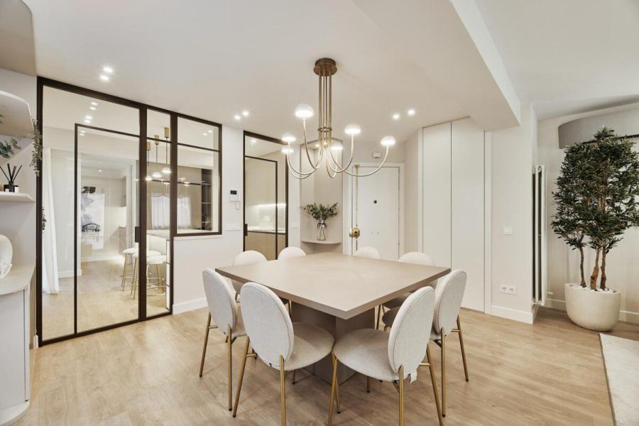 Elegancia contemporánea con terraza y vistas abiertas en el corazón de Madrid 2172VIV