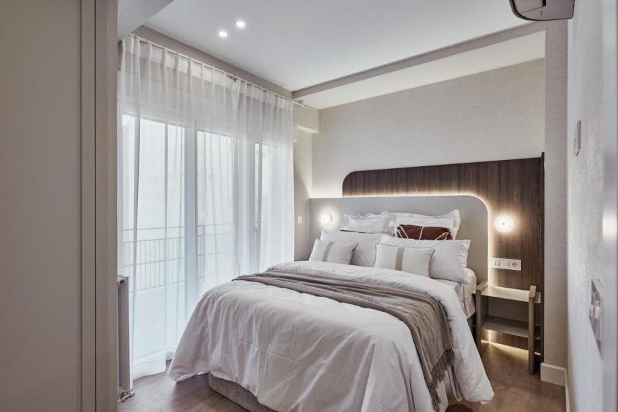 Elegancia contemporánea con terraza y vistas abiertas en el corazón de Madrid 2172VIV