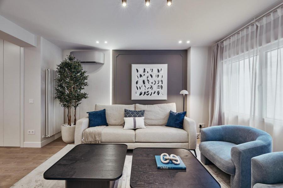Elegancia contemporánea con terraza y vistas abiertas en el corazón de Madrid 2172VIV