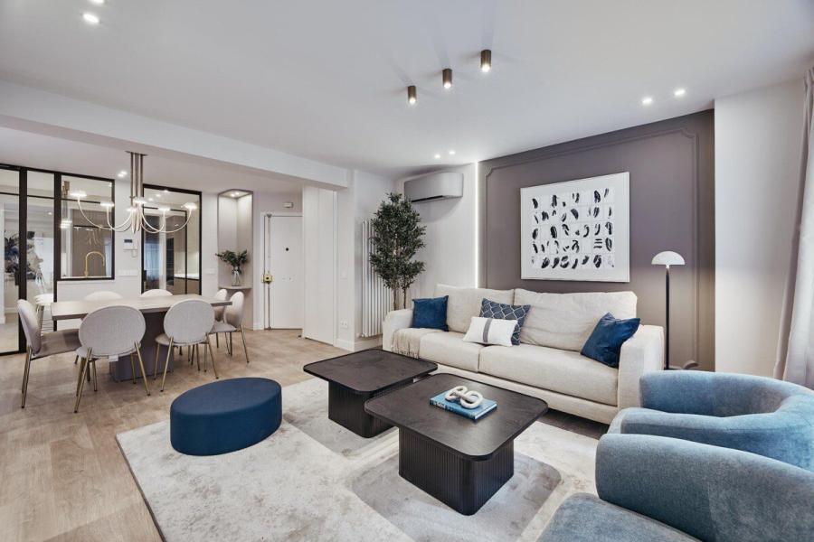 Elegancia contemporánea con terraza y vistas abiertas en el corazón de Madrid 2172VIV