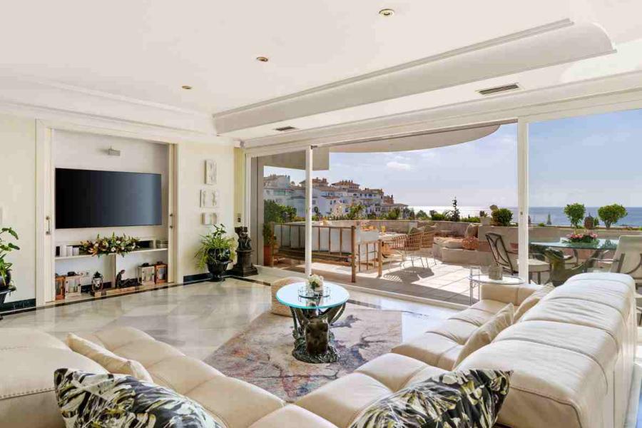 SKY VILLA BANUS 1687VIV