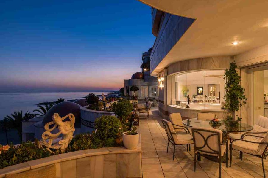 SKY VILLA BANUS 1687VIV