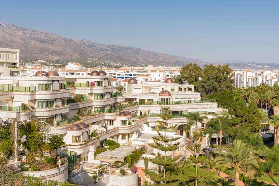 SKY VILLA BANUS 1687VIV