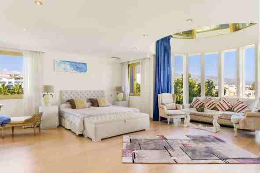 SKY VILLA BANUS 1687VIV