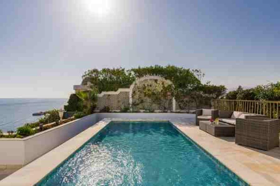 SKY VILLA BANUS 1687VIV