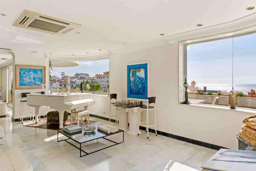 SKY VILLA BANUS 1687VIV