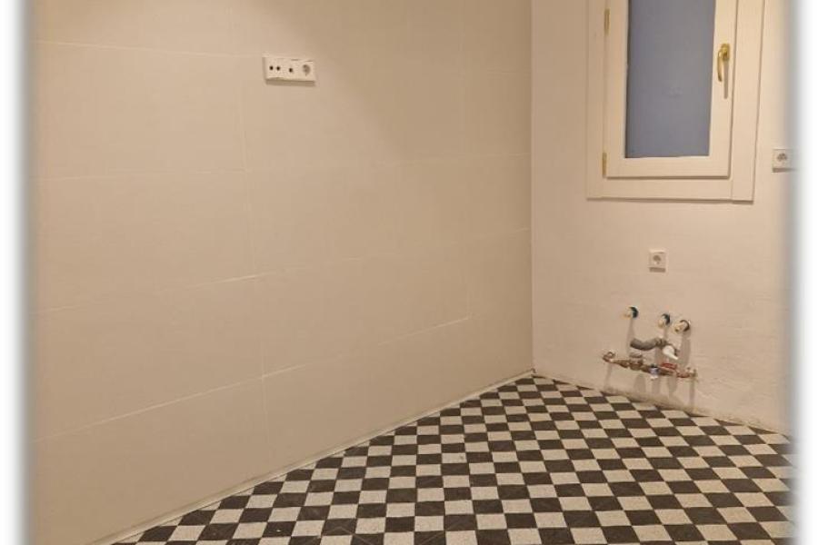 Vivienda Exclusiva en el Corazón de Gran Vía San Bernardo 13 1971