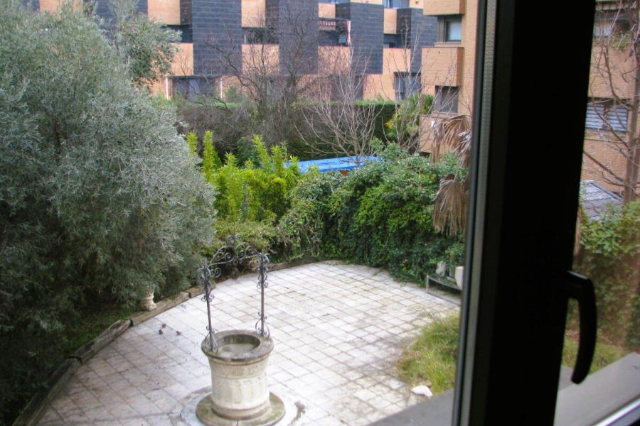 Vivienda familiar con terraza, piscina y amplias zonas verdes, perfecta para niños 2392VIV