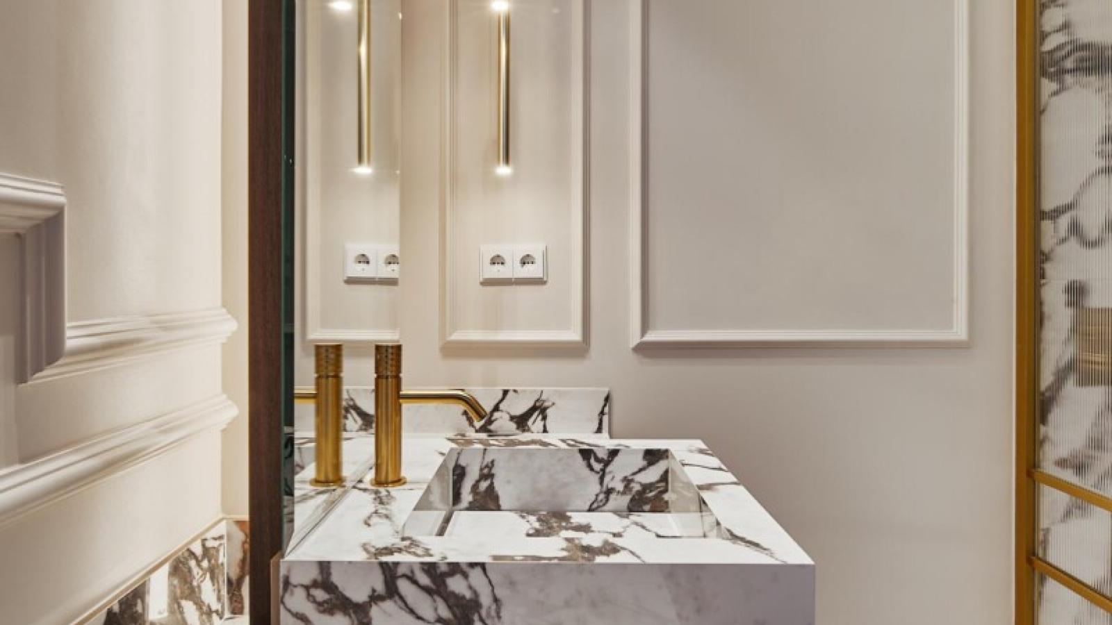 Vivienda de lujo en finca clásica con 3 suites y salón triple ambiente – 2449