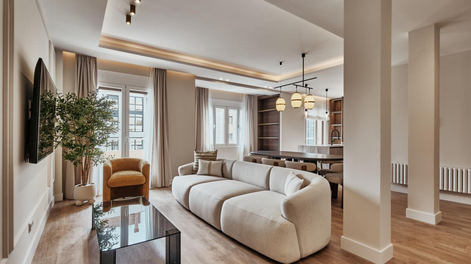 Vivienda exterior reformada con terrazas en Goya – 2467