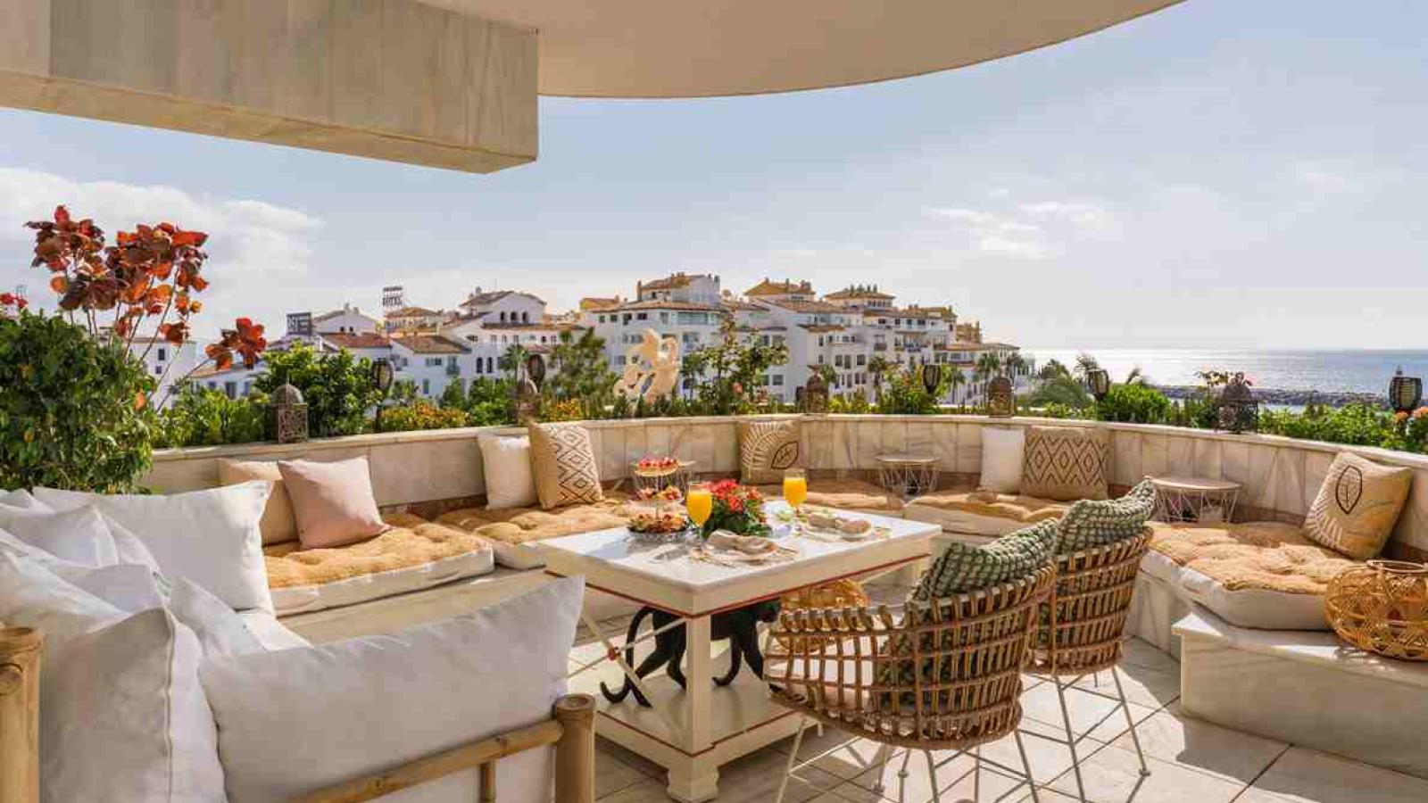 SKY VILLA BANUS 1687VIV