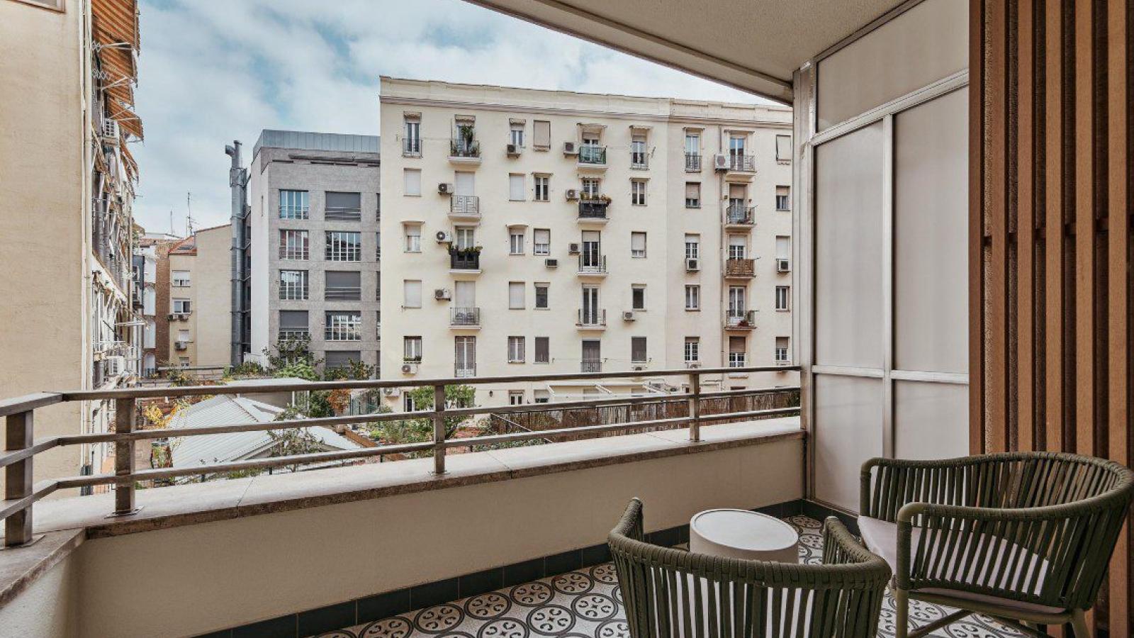 Vivienda reformada con terraza, trastero y garaje en Ibiza – 2379